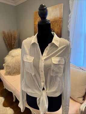 GAP White Button-Down Pocket Shirt
